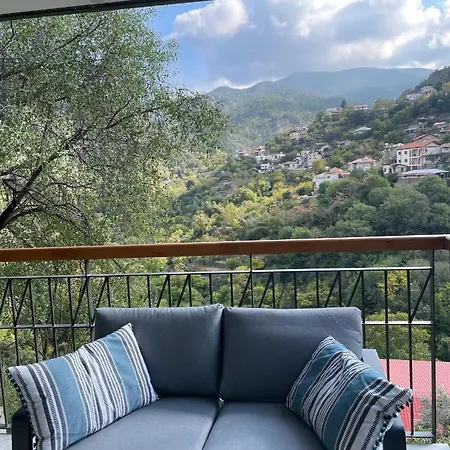 Balkoni * Moutoullas