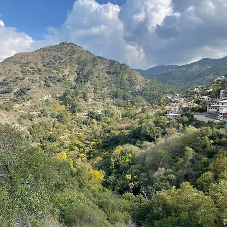 Balkoni * Moutoullas